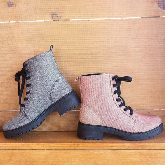 GET NOTICED! Qupid Pewter Glitter Combat BOOT - Picture 3 of 5